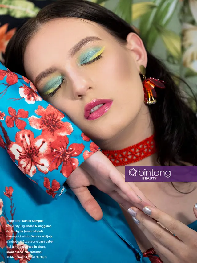 [Bintang] Tampil glowing dengan pilihan variasi makeup palette yang bold dramatis. Instant chicness! ​