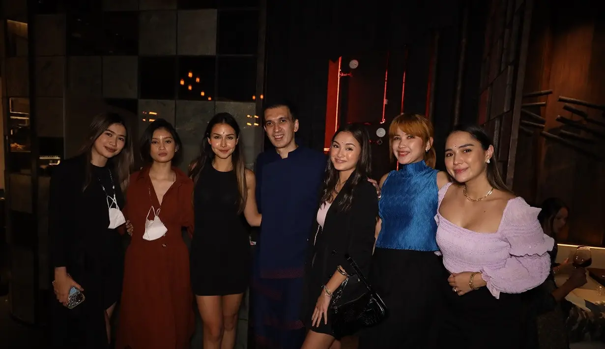 Aktor senior legendaris Deddy Mizwar dan daftar panjang superstar muda seperti Angga Yunanda, Al Ghazali, Rizky Nazar, Syifa Hadju, Beby Tsabina, Tissa Biani, dan Prilly Latuconsina bergabung dalam festival di MD.