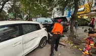 Kecelakaan Beruntun Alphard Tabrak Belasan Kendaraan di Surabaya