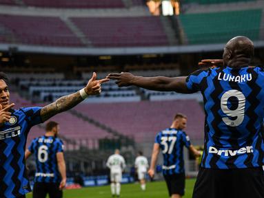 Keberhasilan Inter Milan memastikan gelar scudetto Liga Italia 2020/2021 di pekan ke-34 tidak terlepas dari suburnya para striker, gelandang bahkan bek untuk mencetak gol. Berikut 4 pencetak gol terbanyak Inter Milan di Liga Italia musim ini. (AFP/Isabella Bonotto)