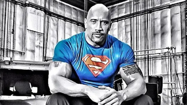 The Rock Isyaratkan Ingin Lawan Superman di Layar Lebar