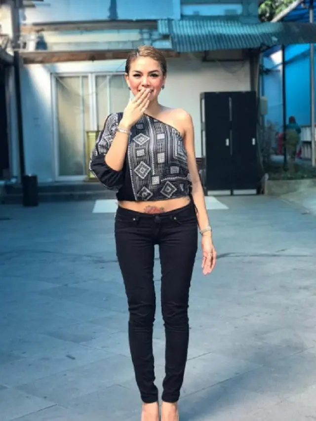 [Bintang] Nikita Mirzani