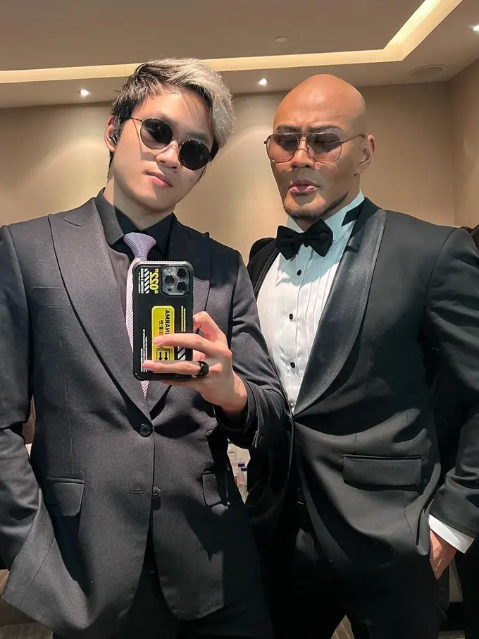 [Fimela] Azka Corbuzier dan Deddy Corbuzbier