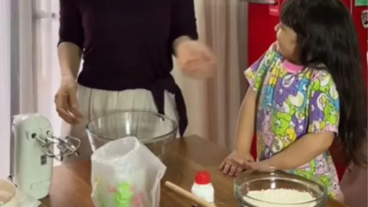 Desain Dapur Asmirandah, Tunjukkan Sisi Sederhana yang Elegan