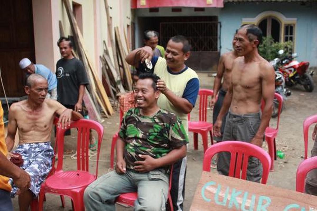2 Terdakwa kasus bambu bebas, warga Magelang cukur gundul massal