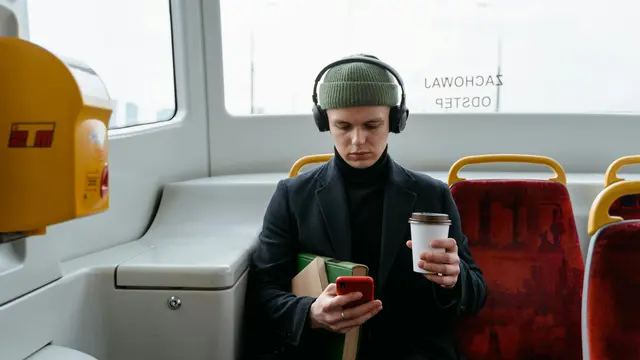 Perjalanan Jauh ke Kantor Bikin Stres? Coba 3 Cara Efektif Ini untuk Mengatasinya!"