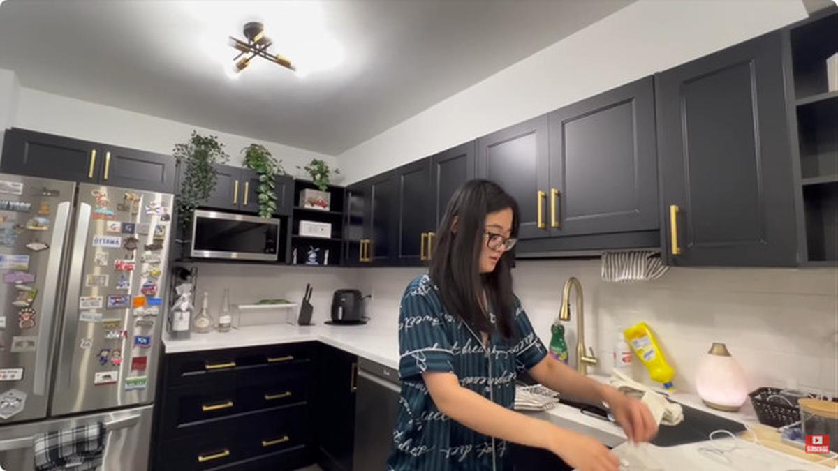 7 Potret Dapur Rumah Gisela Cindy di Kanada, Minimalis dengan Bentuk U