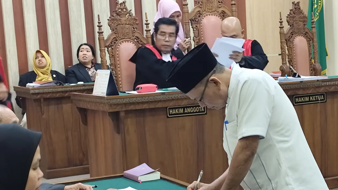 Bekas Bupati Lampung Timur Dawam Rahardjo Divonis 8,5 Tahun Penjara Kasus Korupsi Pagar Rumdis