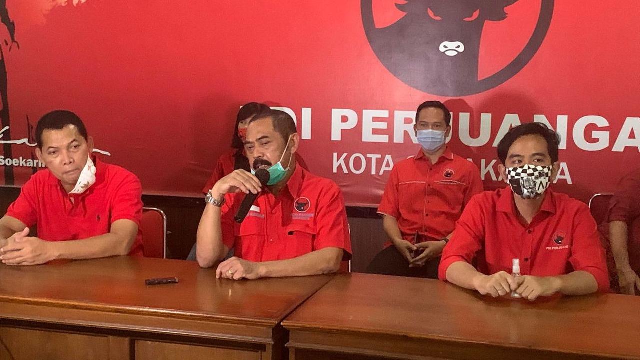 Selaku Ketua DPC PDIP Kota Solo Rudy juga mengucapkan selamat kepada Gibran yang telah mendaftarkan diri ke KPU sebagai peserta Pilpres 2024.<br>