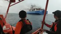 KMP Mutiara Timur 1 terbakar di perairan Selat Bali (Istimewa)