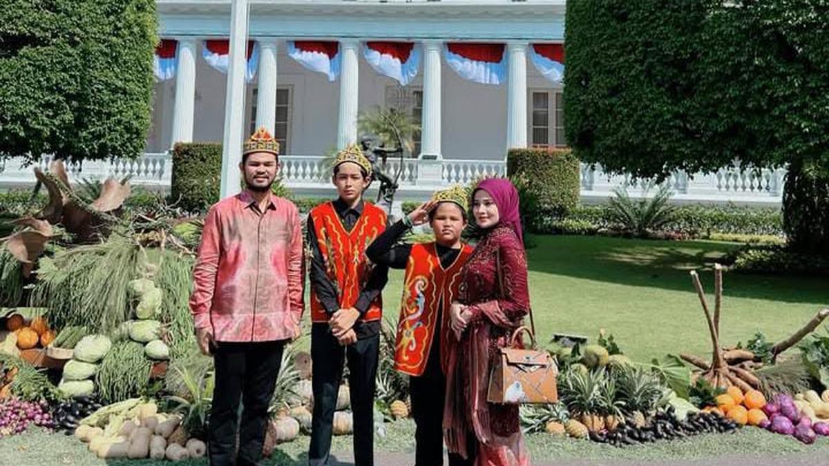 Influencer Ayu Widyaningrum Bangga Hadiri Upacara Penurunan Sang Merah Putih, Dipimpin Presiden Prabowo