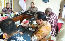 Mendagri Tegaskan Peran KEPP Otsus Papua dalam Penguatan Sinkronisasi dan Pengawasan Program Pembangunan