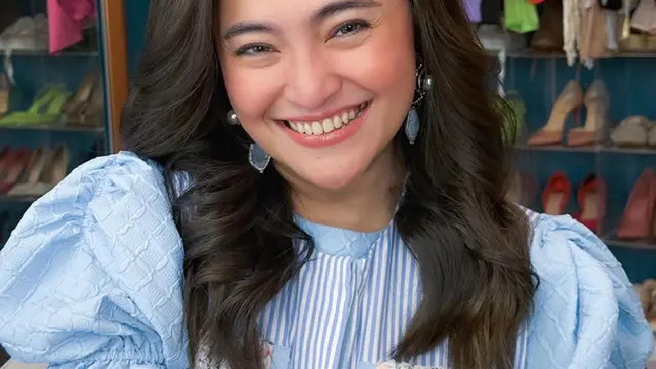 Model Warna Rambut Marshanda di 2025, Inspirasi Gaya Tampil Beda dan Percaya Diri