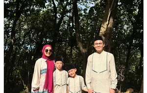 Anak Tya Ariestya Mulai Beranjak Remaja, Sudah Malu Dipeluk Depan Teman