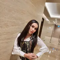 Bustier dan korset jadi salah satu tren fashion terbesar di tahun 2022, Ayu Ting Ting beri inspirasi memakai item seksi ini (Foto: Instagram @ayutingting92)