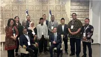 Potret lima tokoh muda Nahdlatul Ulama (NU) saat bertemu dengan Presiden Israel Isaac Herzog. (Istimewa via NU Online)