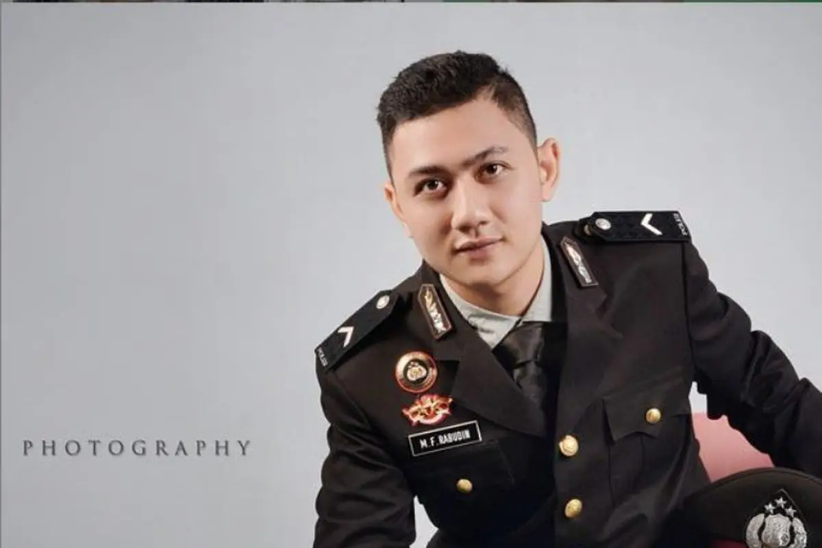[Bintang] Kumpulan Dubsmash Polisi Bikin HUT Bhayangkara ke-69 Jadi Meriah