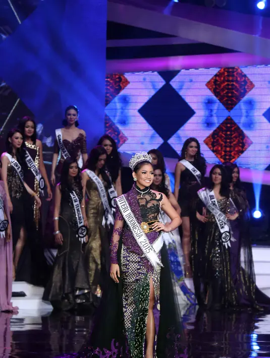 Ia juga berpesan pada Puteri terpilih yang baru untuk, meneruskan tugas penting sebagai pemegang mahkota Puteri Indonesia. (Nurwahyunan/Bintang.com)