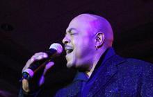 Peabo Bryson Berpulang, Ini 6 Lagu Hits yang Selalu Membekas di Hati Penggemar