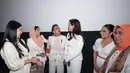 Meski kenakan dress polos, penampilan Annisa Pohan tetap terlihat mahal dengan jinjing tas Hermes. [@annisayudhoyono]