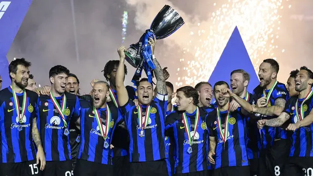 Foto: Dramatis, Lautaro Martinez Bawa Inter Milan Hattrick Piala Super Italia