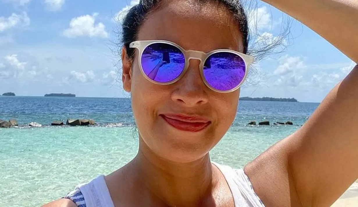 Tentu saja fakta mengejutkan ini disambut antusias oleh netizen. Pasalnya, Tara tak pernah memamerkan silsilah keluarganya di Instagram. (instagram/taraadiandra)