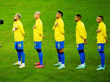 Timnas Brasil selalu dihuni para pemain berkualitas dan berlabel bintang dari masa ke masa termasuk tim yang akan berlaga di Piala Dunia 2022 Qatar nanti. Tim Samba saat ini memiliki harga skuad yang mencapai 1,14 miliar euro atau senilai Rp18,3 triliun. (AFP/Mauro Pimentel)