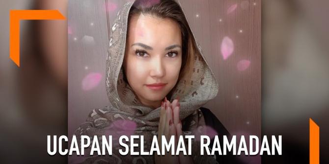 VIDEO: Sambil Berkerudung, Maria Ozawa Ucapkan Selamat Ramadan