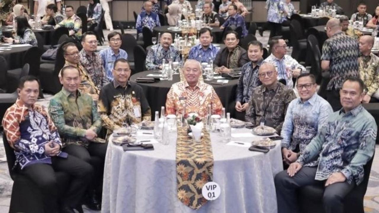 Fakta Menarik: Ketua DPRD Kalsel Tekankan Sinergi Kunci Pengendalian Inflasi Jelang Natal 2025 & Tahun Baru 2026