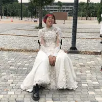 Tidak terkesan tomboy, intip throwback penampilan girly Poppy Sovia. (Sumber foto: popsovia/instagram)