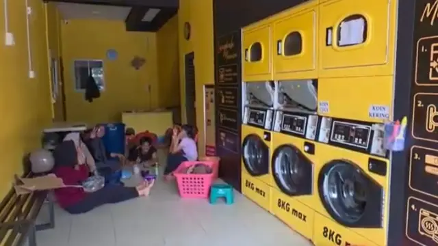 Blackout Batam  masih meninggalkan Sisa, Kurir Paket dan Ojol ,Kelimpungan, Pengantaran Melambat hingga Penghasilan Terancam.