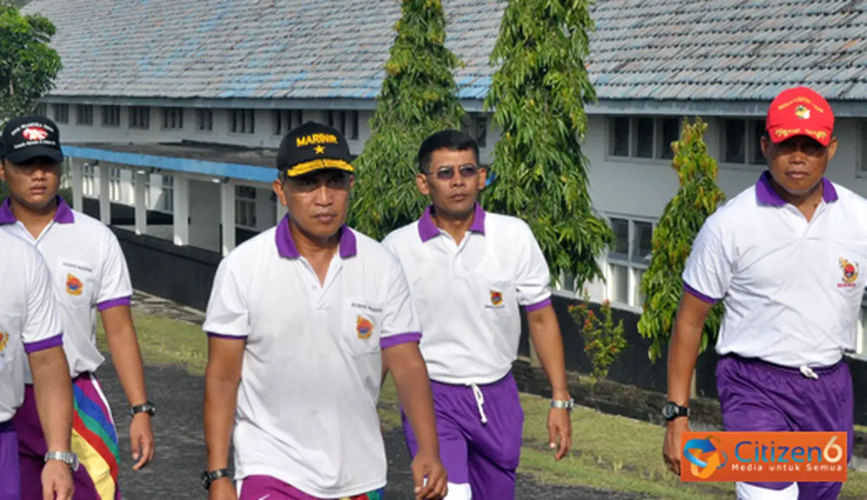Citizen6, Surabaya: Kegiatan olahraga bersama bertujuan untuk meningkatkan soliditas dan mempererat tali silahturahmi prajurit Marinir di Jajaran Korps Marinir maupun di luar satuan Marinir. (Pengirim: Budi Abdillah)
