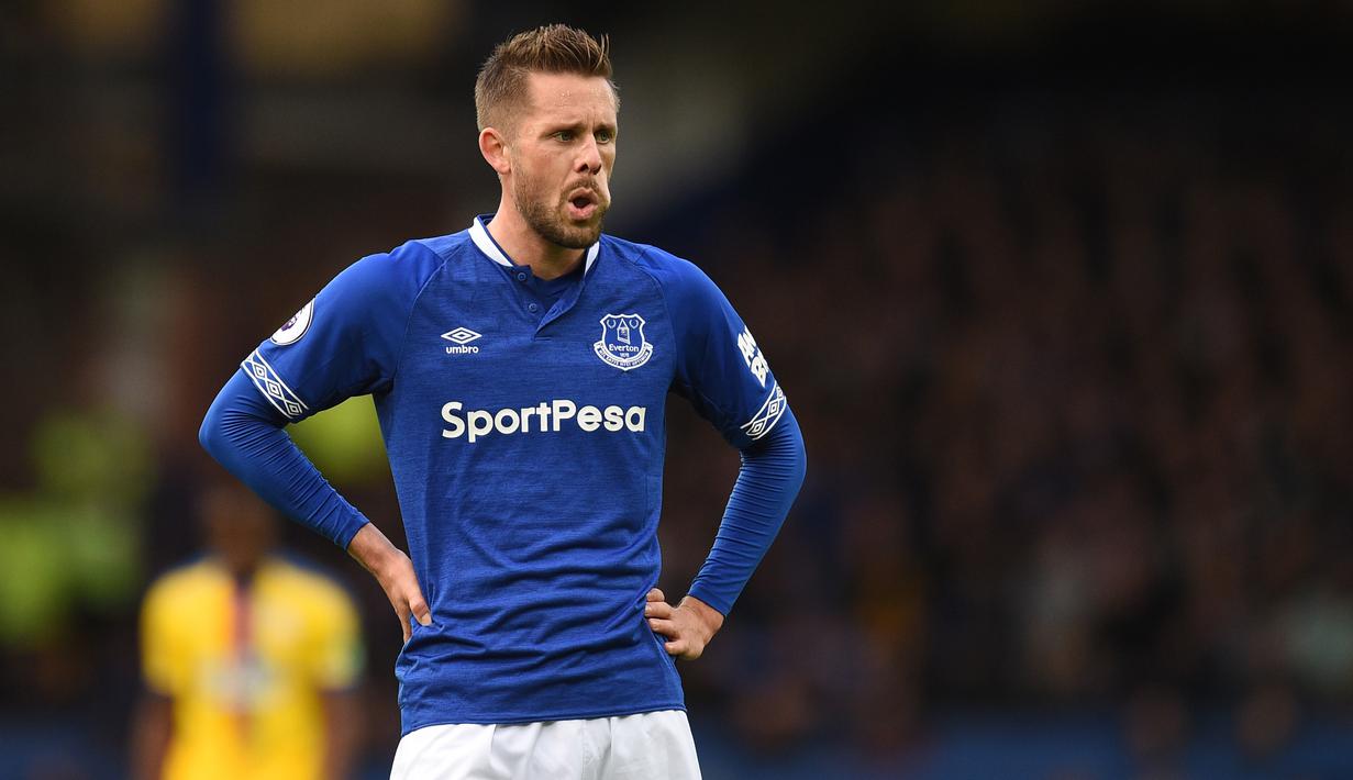 1. Gylfi Sigurdsson - Pemain yang memiliki arti berani. Namun kariernya sempat mandek saat membela Tottenham Hotspur. Namun kini ia ingin bangkit kembali bersama Everton di Premier League. (AFP/Oli Scarff)
