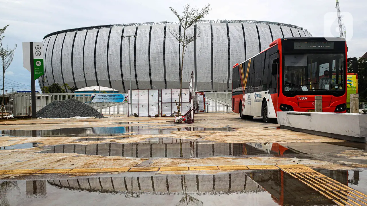 Transjakarta Rute Stadion JIS-Senen Mulai Beroperasi