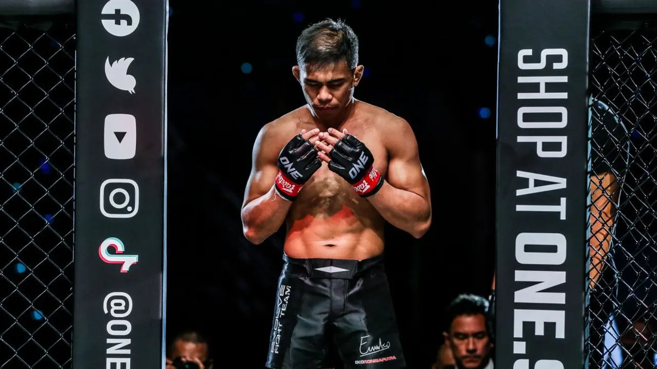 Petarung ONE Championship asal Indonesia Eko Roni Saputra