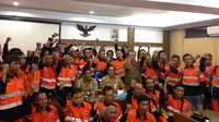 Pasukan Oranye dan Plt Gubernur DKI Jakarta Sumarsono (Liputan6.com/Lova)