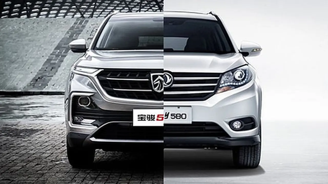 DFSK Glory 580 vs Wuling Baojun 530