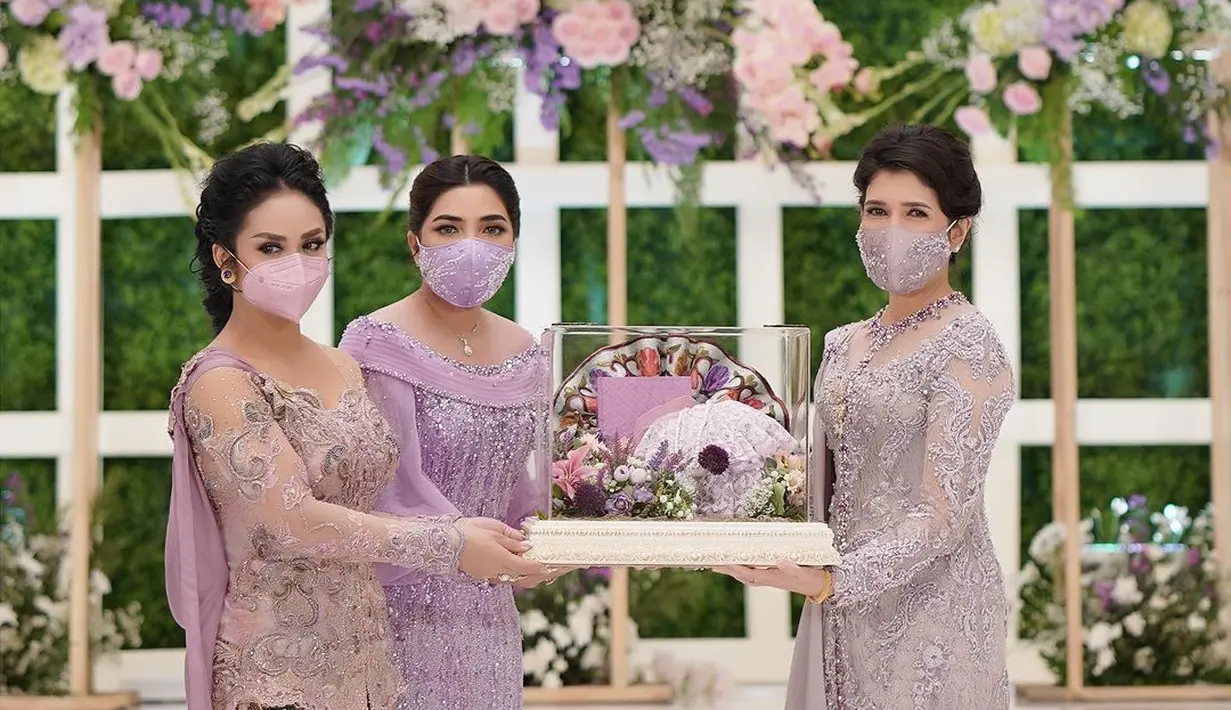 Lamaran Aurel Hermansyah (Instagram/ashanty_ash)