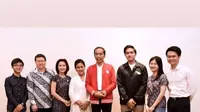 Beredar foto pertemuan keluarga Presiden Jokowi dan keluarga Felicia.  (Sumber: Instagram/@kaesangfelicia)