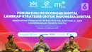Syarif Hidayatullah dari ITF, Digital Government Principal Think Policy, Prasetya Dwicahya dan Ketua Bidang Hubungan Pemerintah Asosiasi Video Streaming Indonesia (AVISI), Hafil Naufal Rahman (dari ke kanan) saat Forum Dialog Ekonomi Digital Lanskap Strategis untuk Indonesia Digital di Jakarta, Senin (24/2/2025). (Liputan6.com/Angga Yuniar)