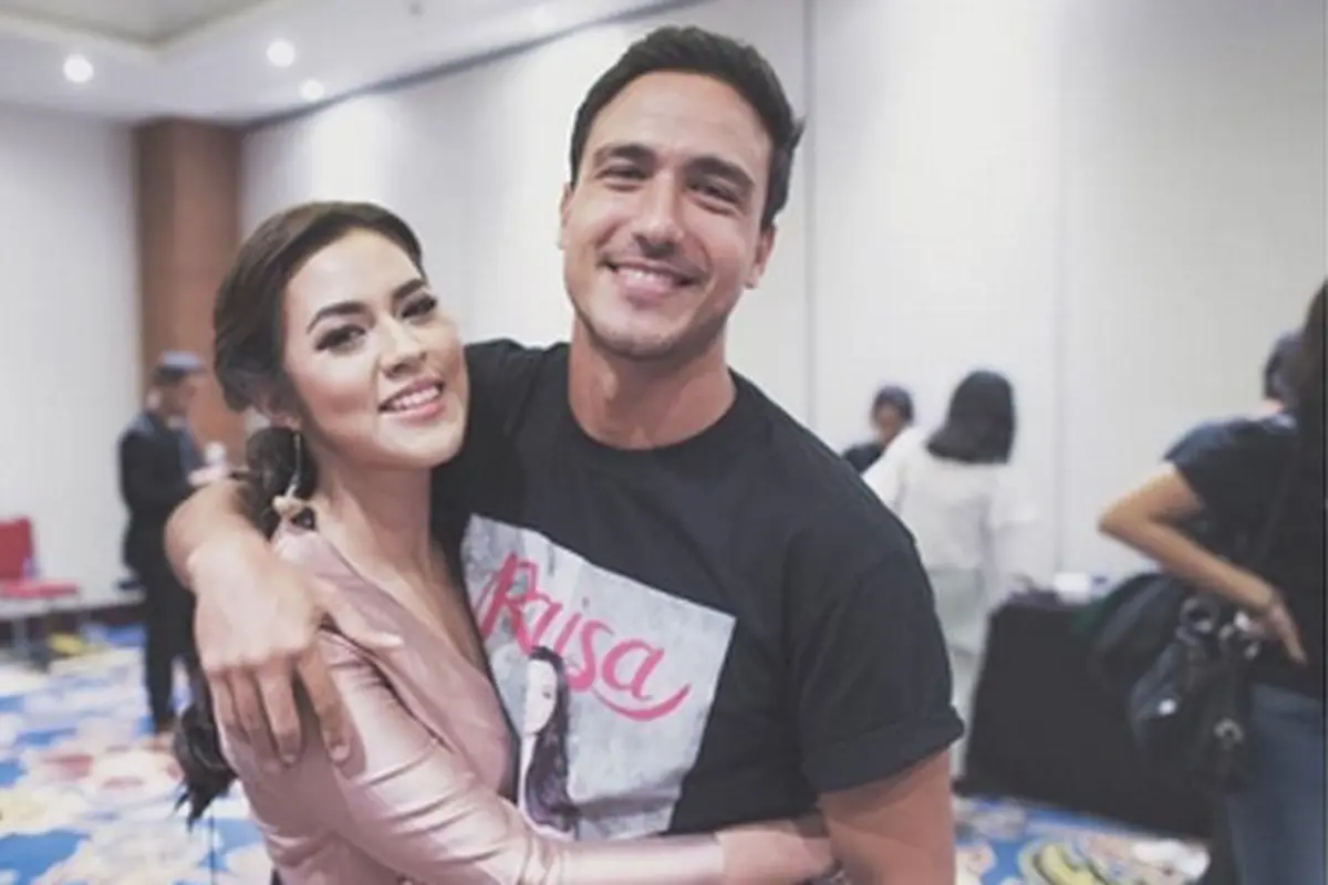 [Bintang] Raisa dan Hamish Daud