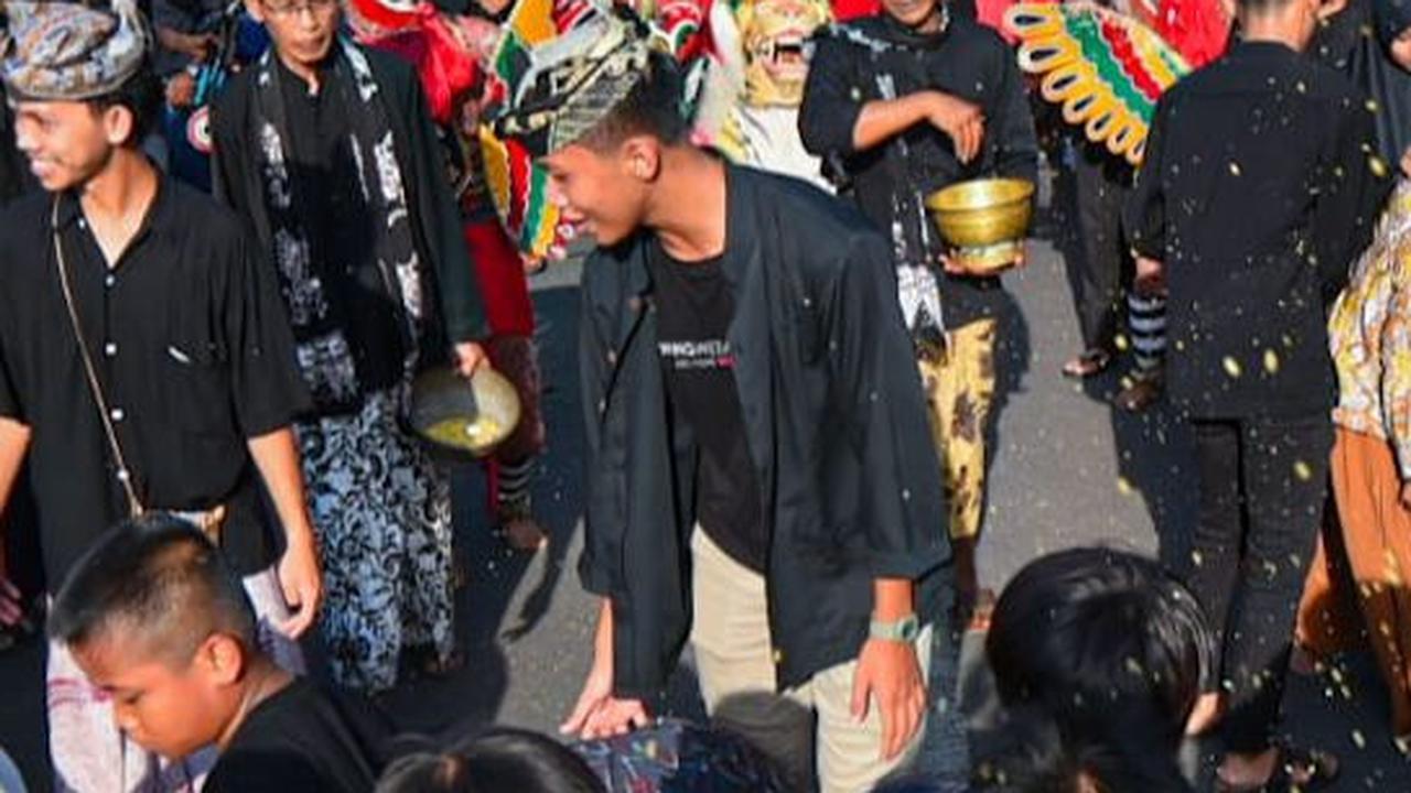 4. Puter Kayun, tradisi warga Boyolangu, Kecamatan Giri, saat memasuki hari ke sepuluh di Bulan Syawal.