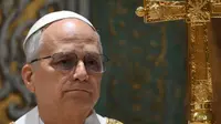 Intip perbedaan busana Paus Leo XIV dan Paus Fransiskus saat terpilih (@vaticannews)p