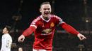 Wayne Rooney - Saat istri mantan striker Manchester United tengah mengandung hasil cintanya, pemain 31 tahun tersebut malah berselingkuh dengan kupu-kupu malam yang bernama Jenifer Thompson pada tahun 2010. (AFP/Oli Scarff)