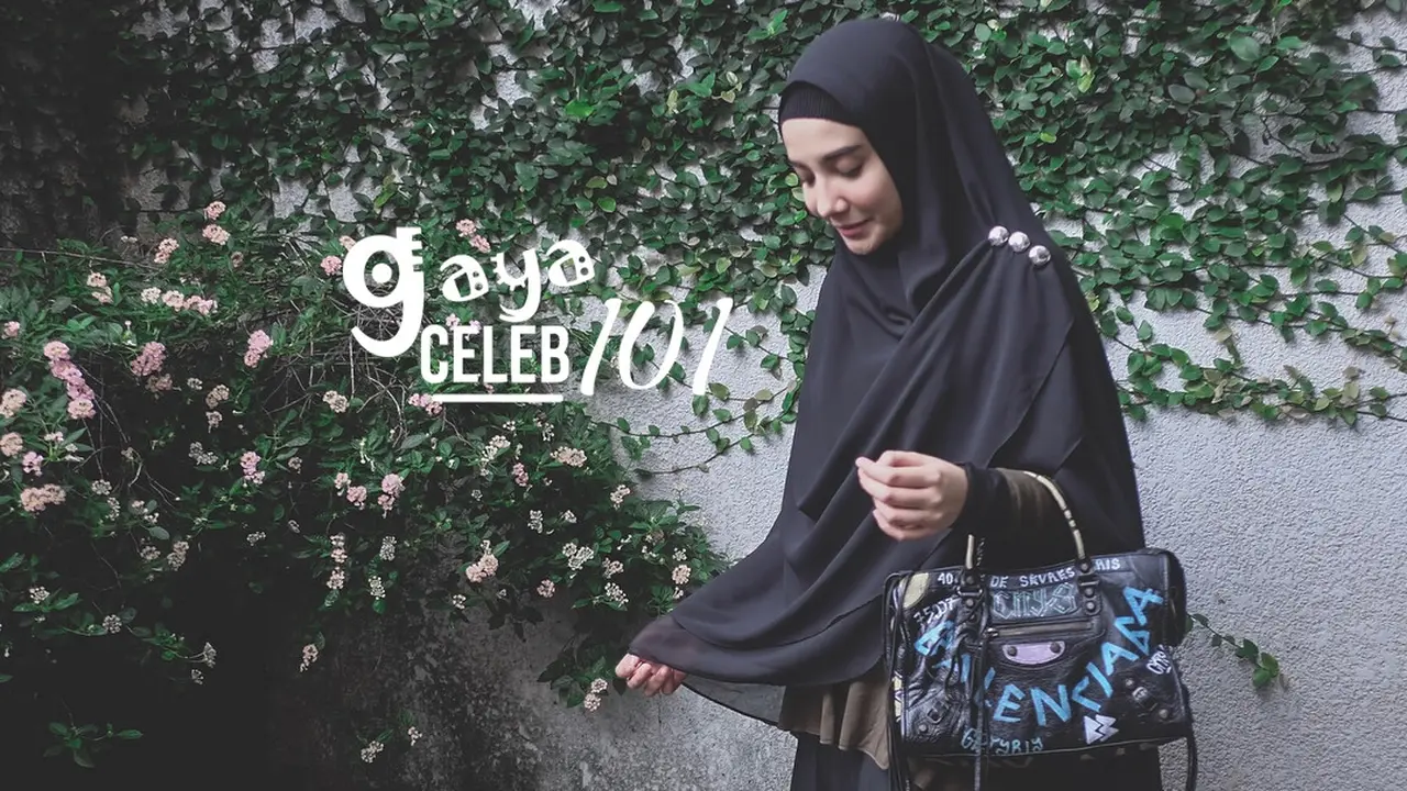 [Bintang] Gaya Seleb 101: Senang Bergaya Monokrom, Harga Outfit Zaskia Sungkar Ini Buat Netizen Takjub