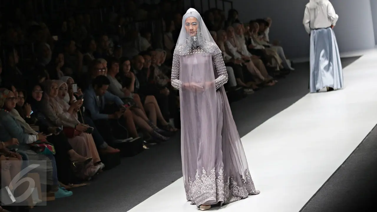 20151024- Jakarta Fashion Week 2016- Ria Miranda