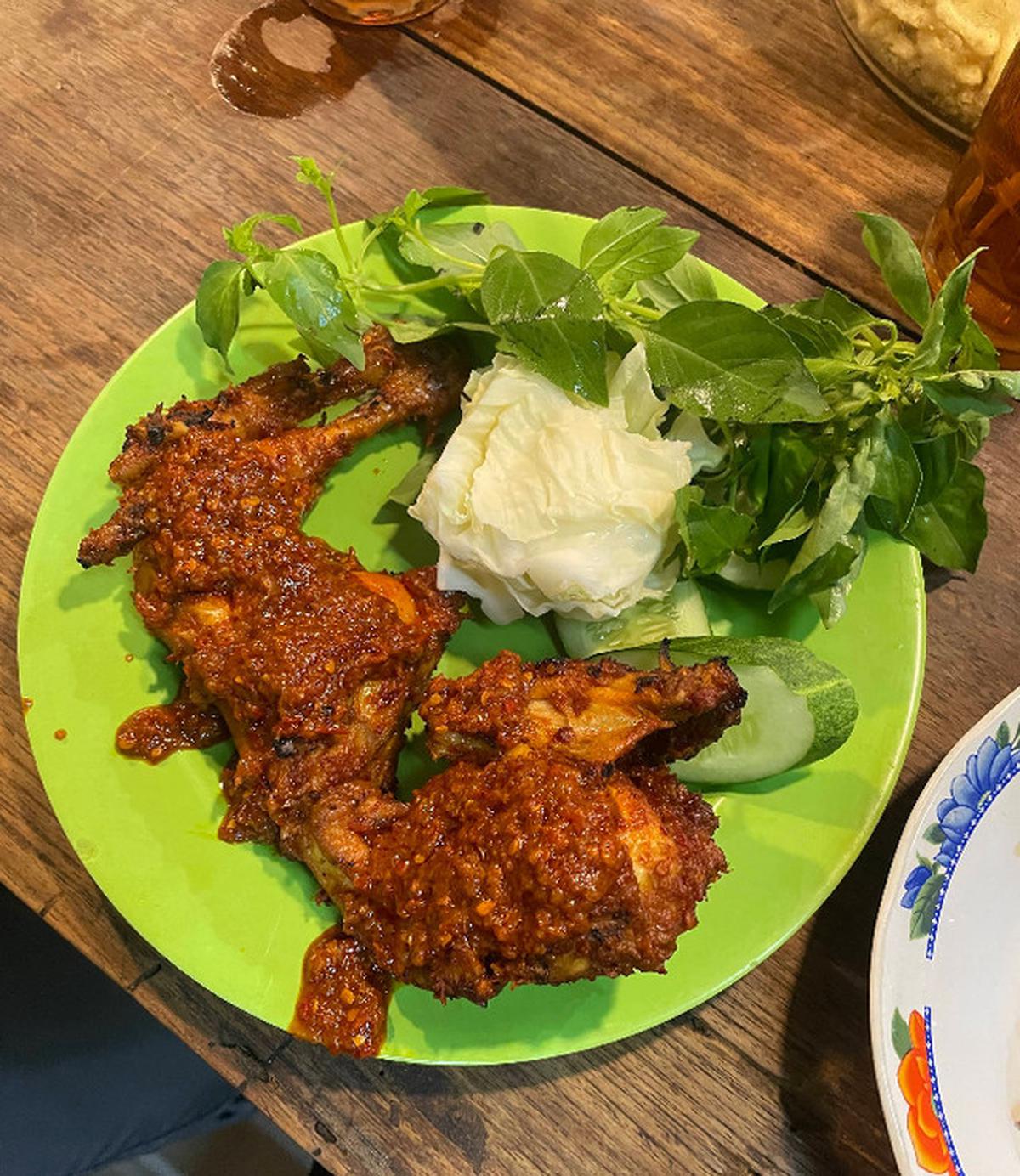 ayam pedas artomoro