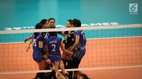 Timnas voli putri Indonesia rayakan kemenangan atas Vietnam pada pada semifinal SEA Games 2017 di Malaysia International Trade & Exhibition Centre, Sabtu (26/8/2017). Timnas unggul 3-2 (18-25, 25-21, 29-27, 15-25, 15-13). (Liputan6.com/Faizal Fanani)