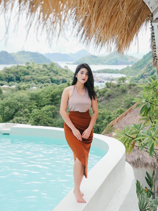 Jadi Tempat Favorit, Ini 7 Momen Liburan Debi Sagita Ke Labuan Bajo