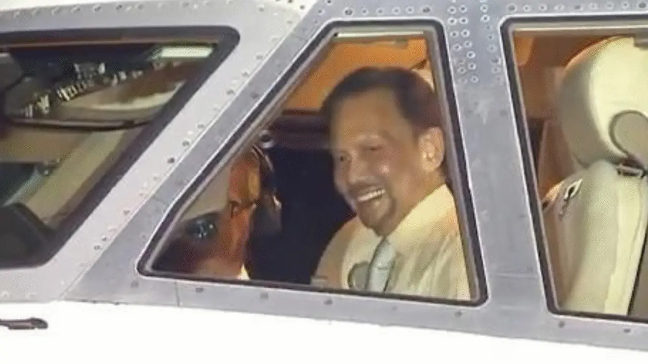 Sultan Brunei Darussalam, Hassanal Bolkiah, tiba di Cebu, Filipina, pada Rabu malam, 7 Mei, untuk menghadiri Konferensi Tingkat Tinggi (KTT) ASEAN ke-48 dan sejumlah pertemuan terkait yang berlangsung pada 7–8 Mei 2026. (Dok. ASEAN 2026)